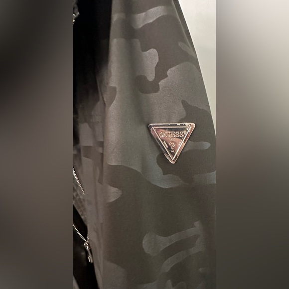 Guess Anorak Jacket - Picture 7 of 8